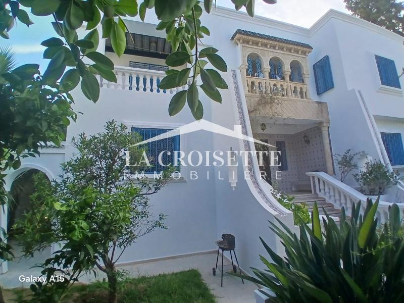 Villa S+8 à La Marsa