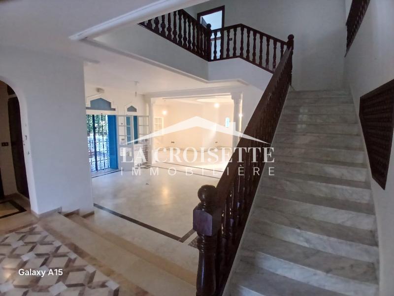 Villa S+8 à La Marsa