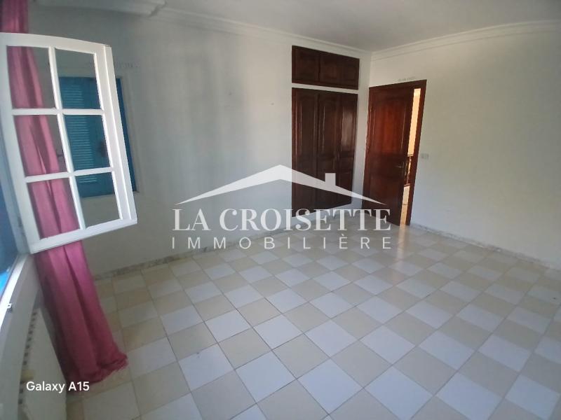 Villa S+8 à La Marsa
