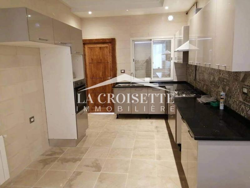 Villa S+4 à La Soukra