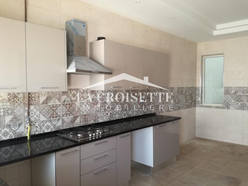 Villa S+4 à La Soukra