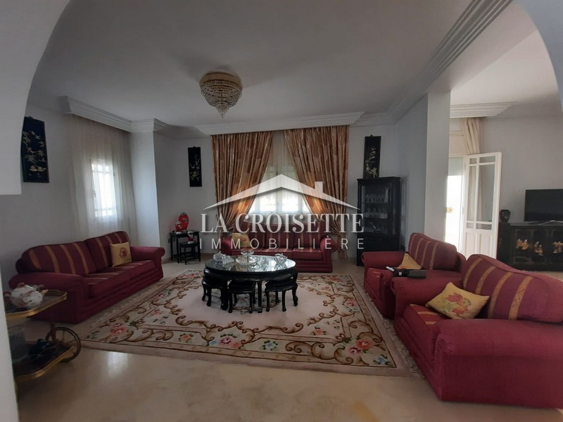 Villa S+3 meublée à La Marsa