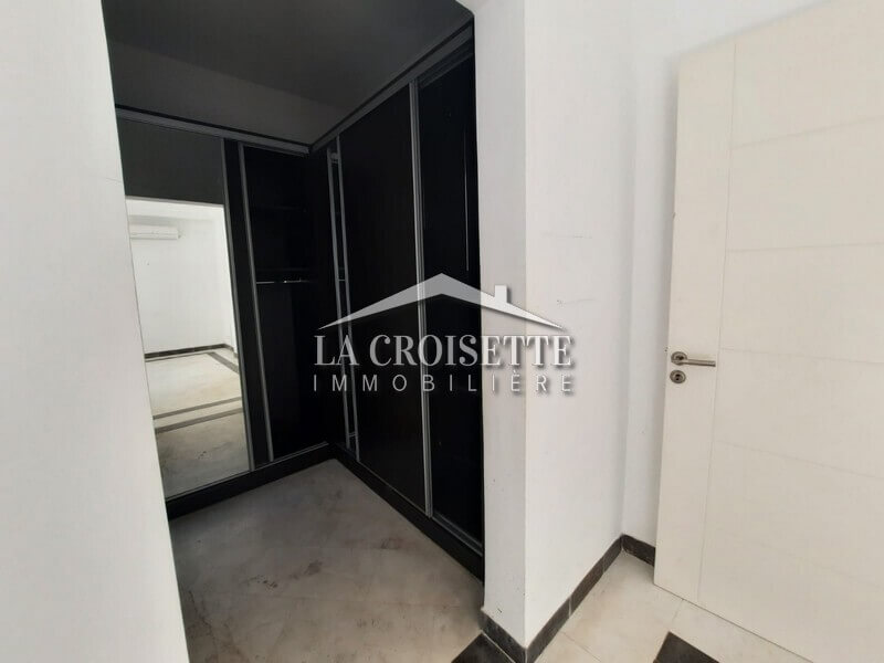 Duplex S+4 avec jardin à La Marsa 