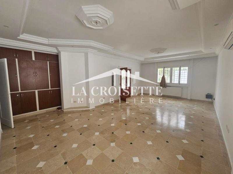 Villa S+4 à La Soukra