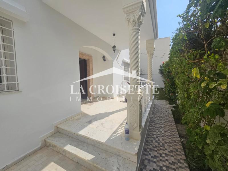 Villa S+4 à La Soukra