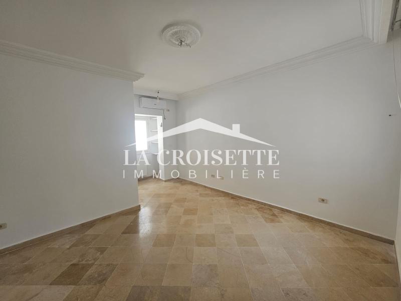 Villa S+4 à La Soukra