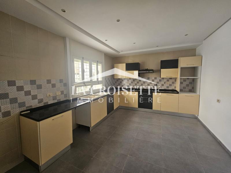 Villa S+4 à La Soukra
