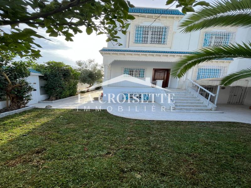 Villa S+4 à La Marsa 