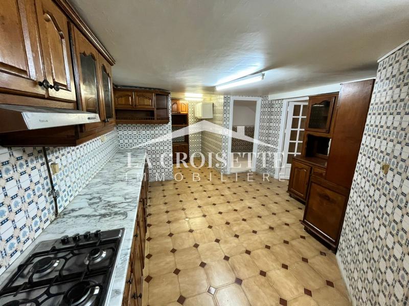 Villa S+4 à La Marsa 