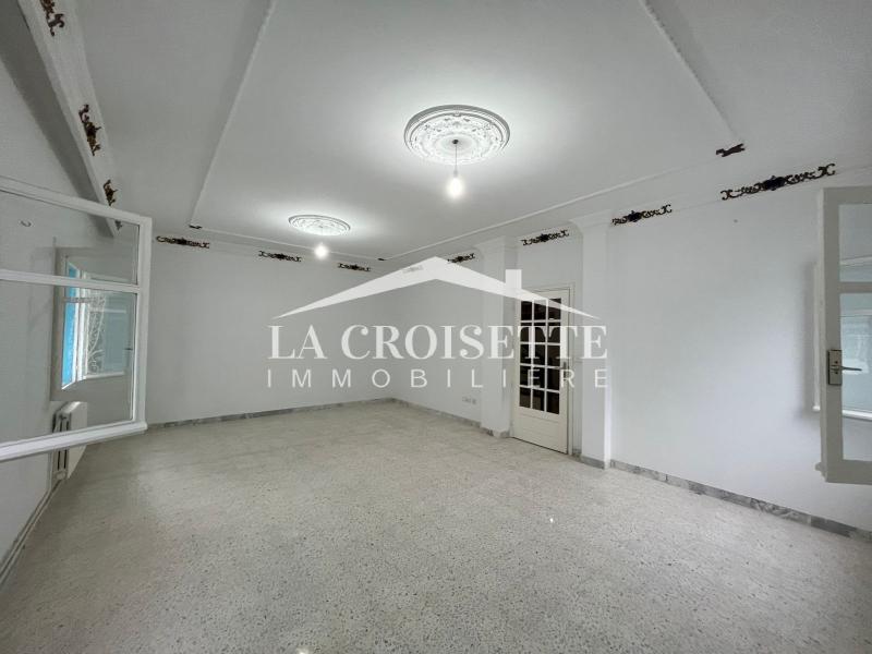Villa S+4 à La Marsa 