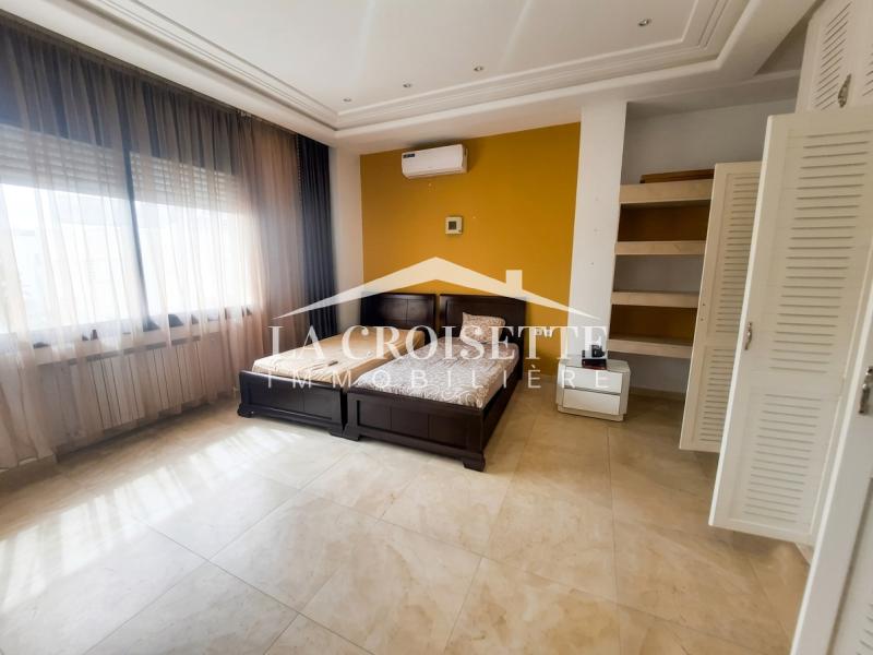 Villa S+7 avec piscine au Lac 2