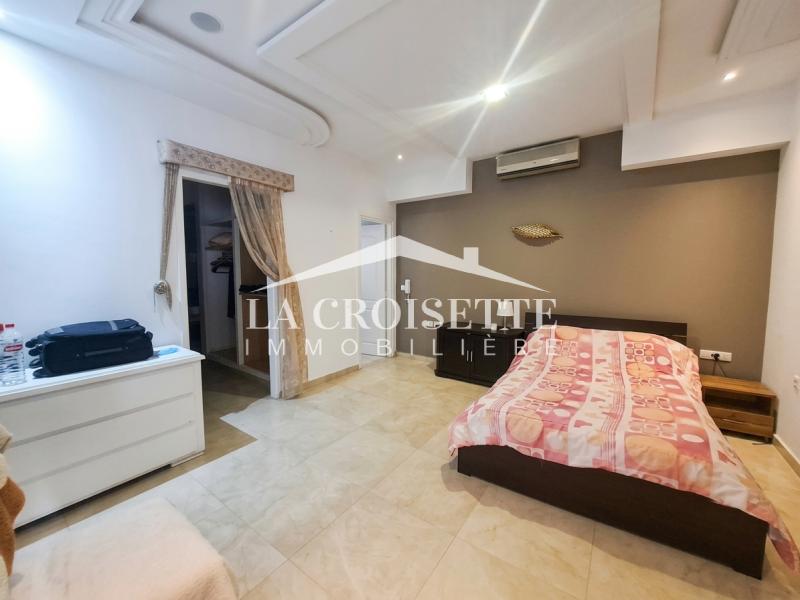 Villa S+7 avec piscine au Lac 2