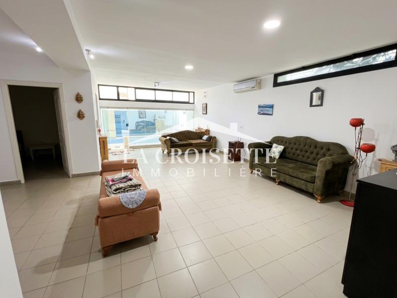 Villa S+7 avec piscine au Lac 2