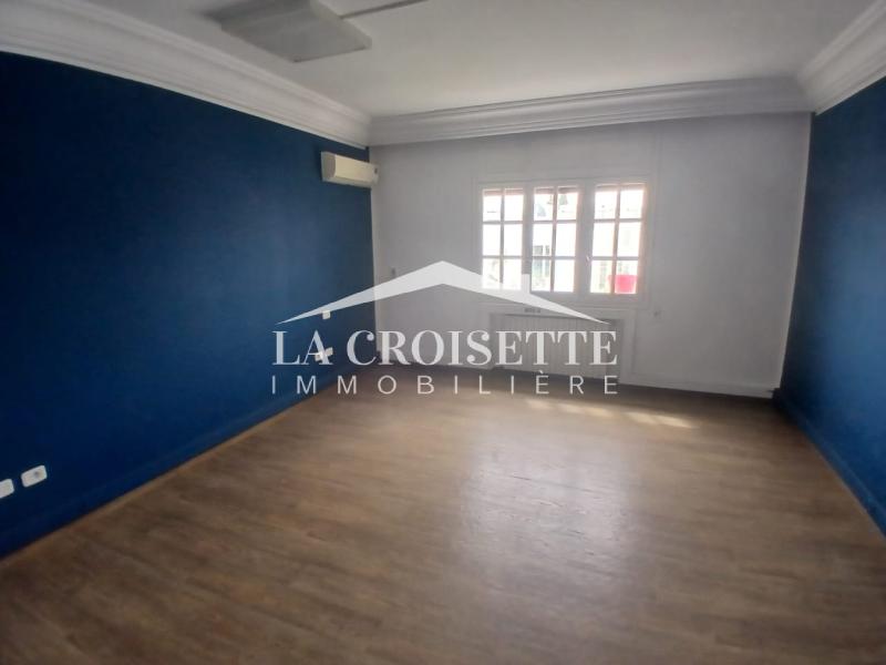 Villa S+9 aux Berges du Lac 1