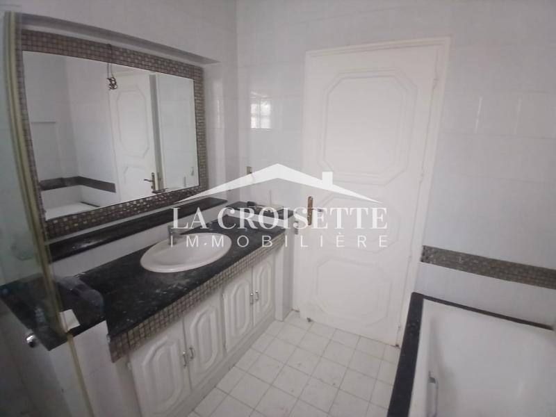 Villa S+9 aux Berges du Lac 1
