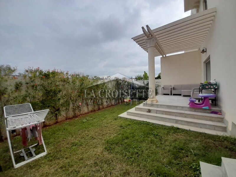 Villa S+3 à La Soukra