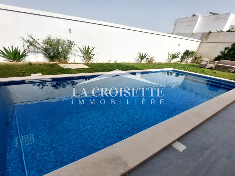 Villa S+4 avec piscine à La Soukra