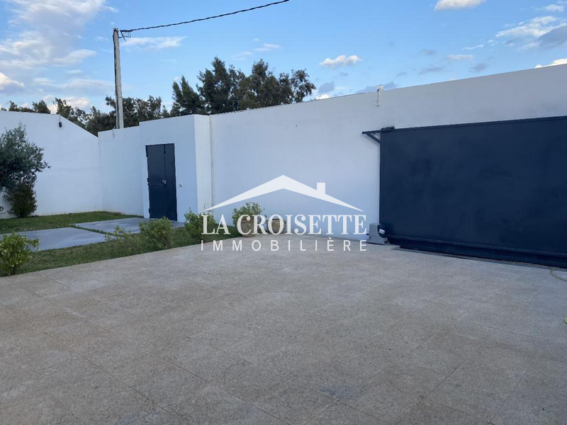 Villa S+4 avec piscine à La Marsa