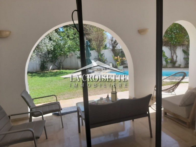 Villa S+3 avec piscine à La Marsa