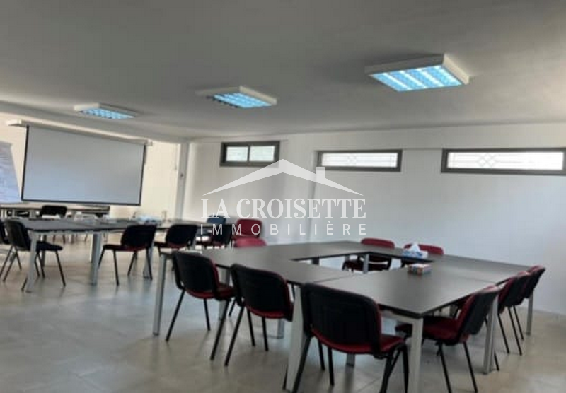 Villa S+4 à usage bureautique aux Berges du Lac 2