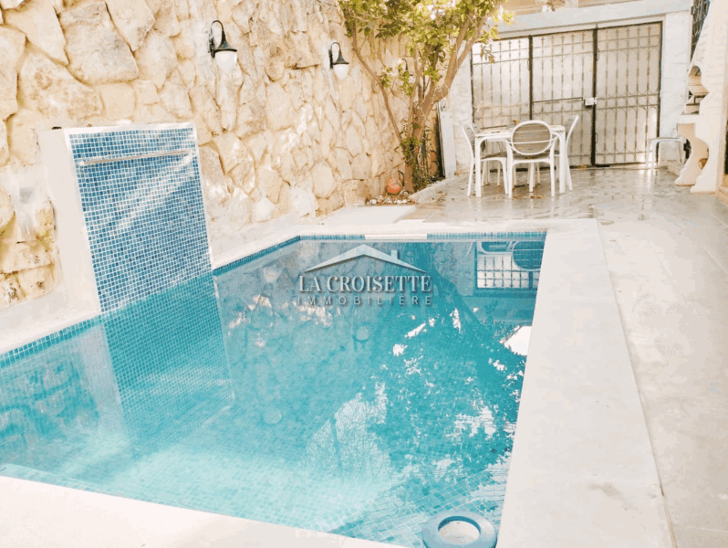 Villa S+3 avec piscine à Carthage
