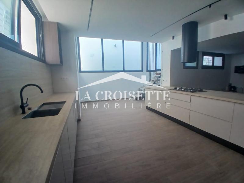 Villa S+3 avec piscine à La Marsa