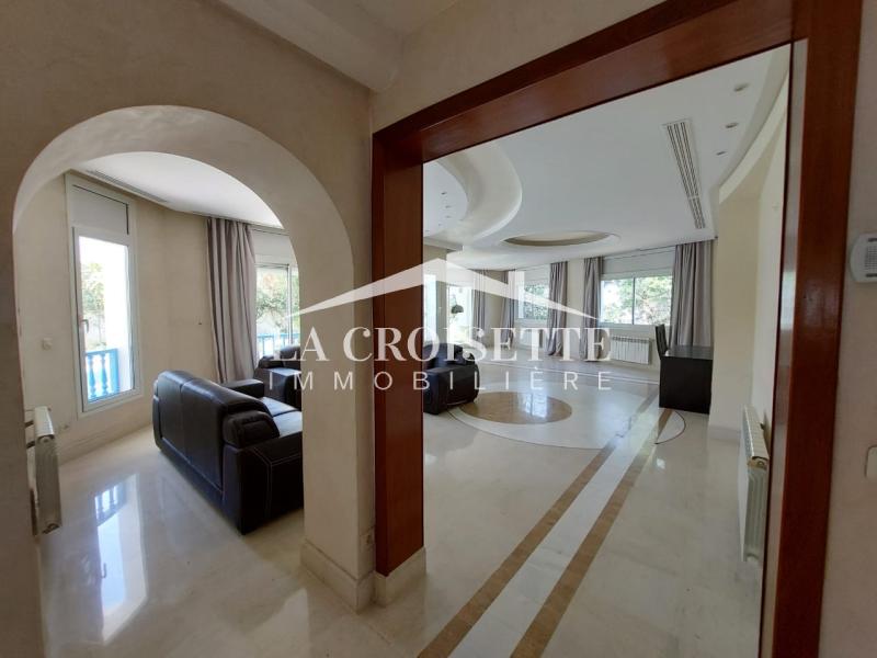 Villa meublée S+6 avec piscine à Gammarth
