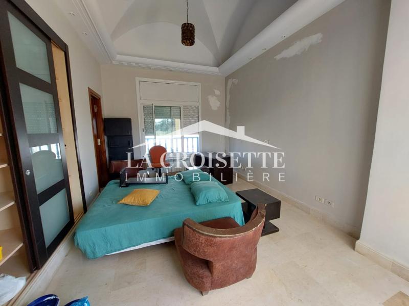 Villa meublée S+6 avec piscine à Gammarth