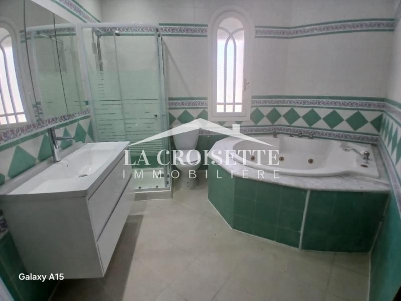 Villa S+5 à La Marsa