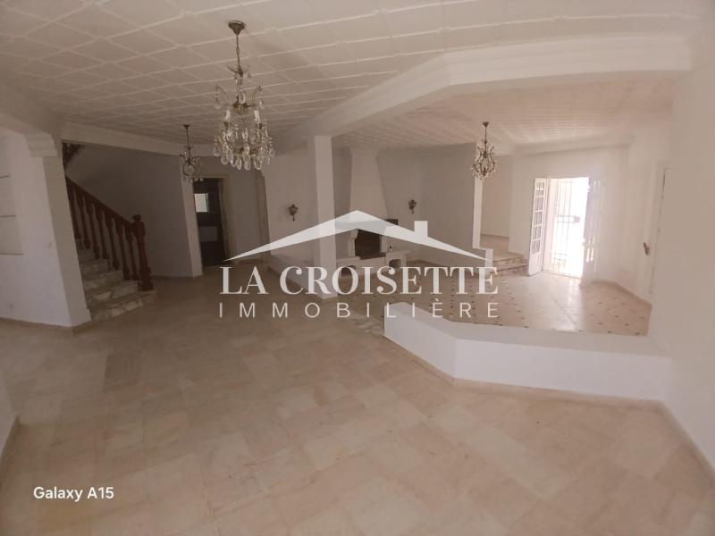 Villa S+5 à La Marsa
