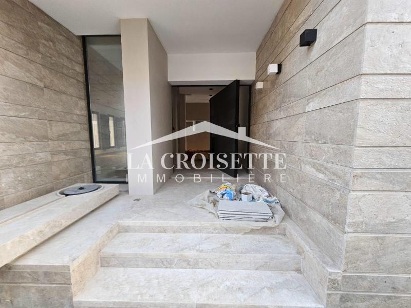 Villa S+4 avec piscine aux Jardins de Carthage