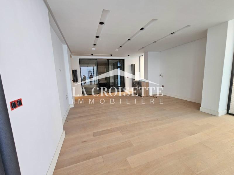 Villa S+4 avec piscine aux Jardins de Carthage