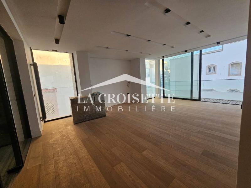 Villa S+4 avec piscine aux Jardins de Carthage