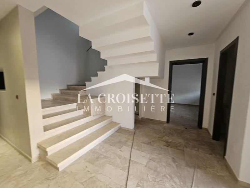 Villa S+4 avec piscine aux Jardins de Carthage