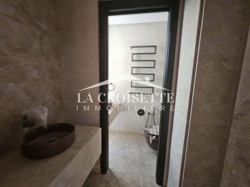 Villa S+4 avec piscine aux Jardins de Carthage