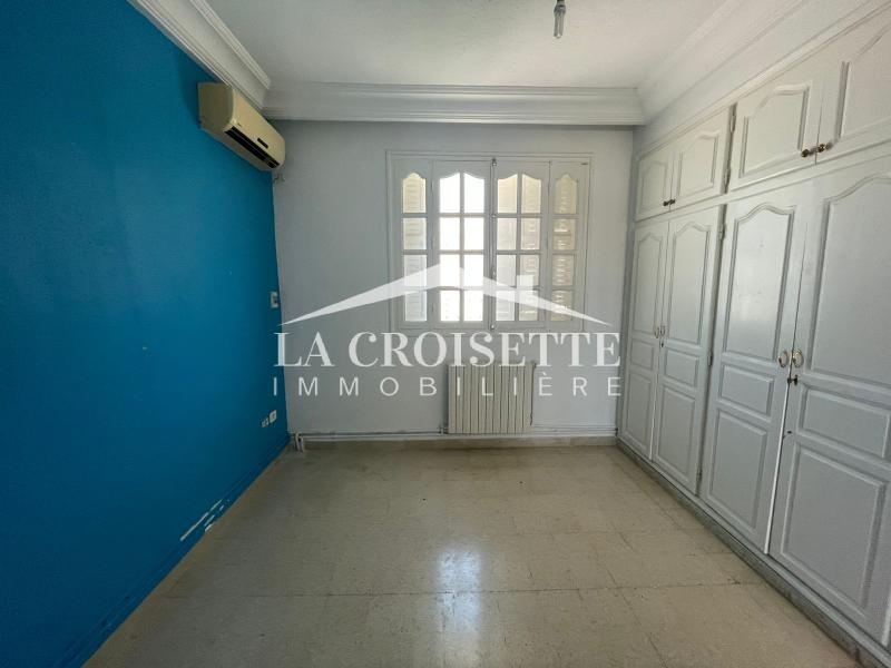 Villa S+4 avec piscine à La Marsa
