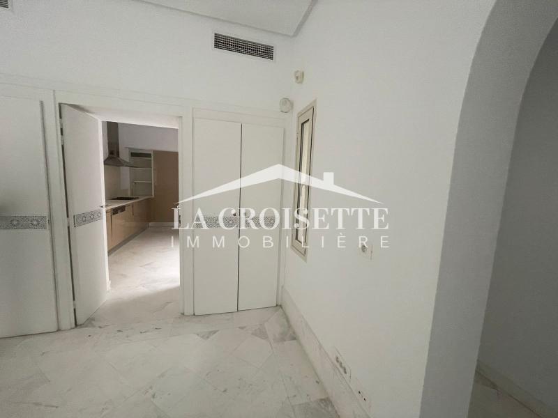 Villa S+4 à La Marsa