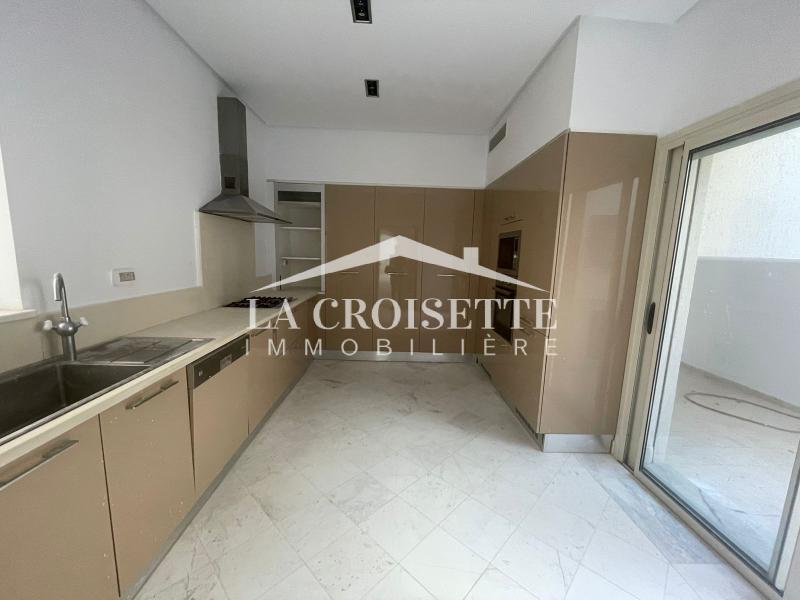 Villa S+4 à La Marsa