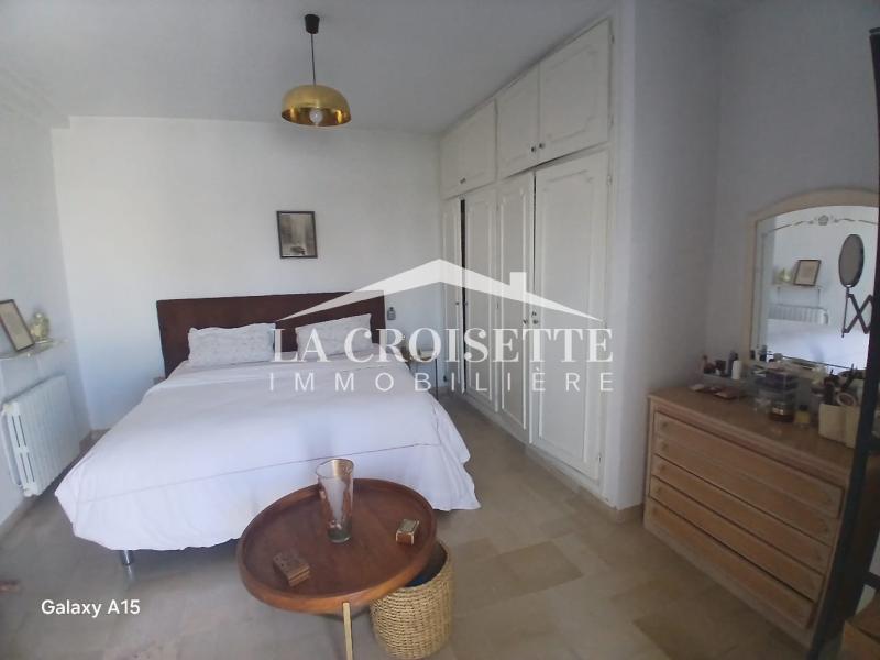 Villa S+5 avec piscine à La Marsa