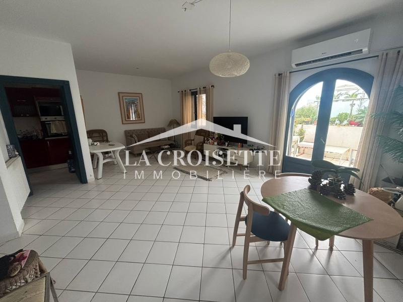 Duplex meublé S+2 vue sur mer avec terrasse à Gammarth