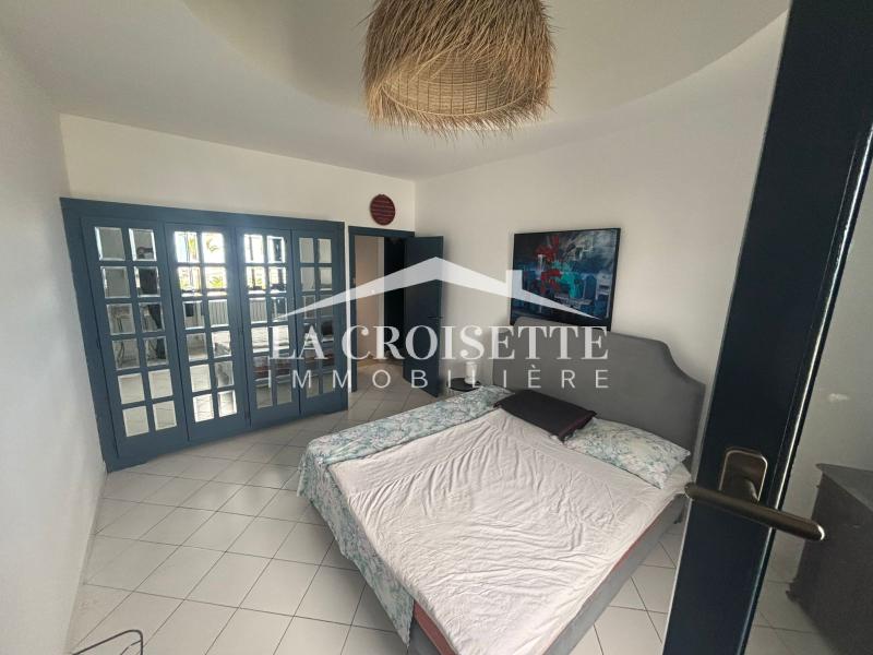 Duplex meublé S+2 vue sur mer avec terrasse à Gammarth