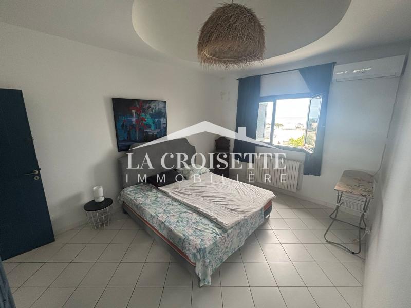 Duplex meublé S+2 vue sur mer avec terrasse à Gammarth