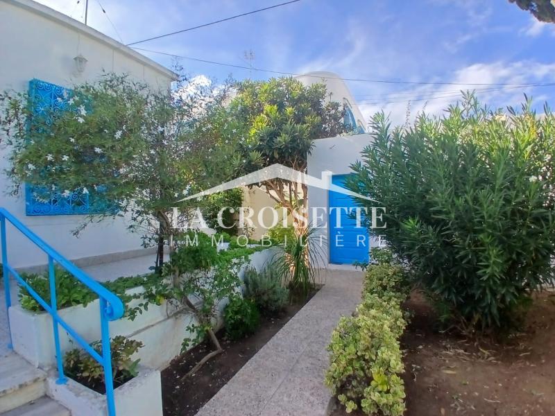 Villa plain-pied S+2 meublée à La Marsa