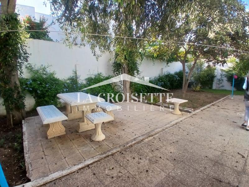 Villa plain-pied S+2 meublée à La Marsa