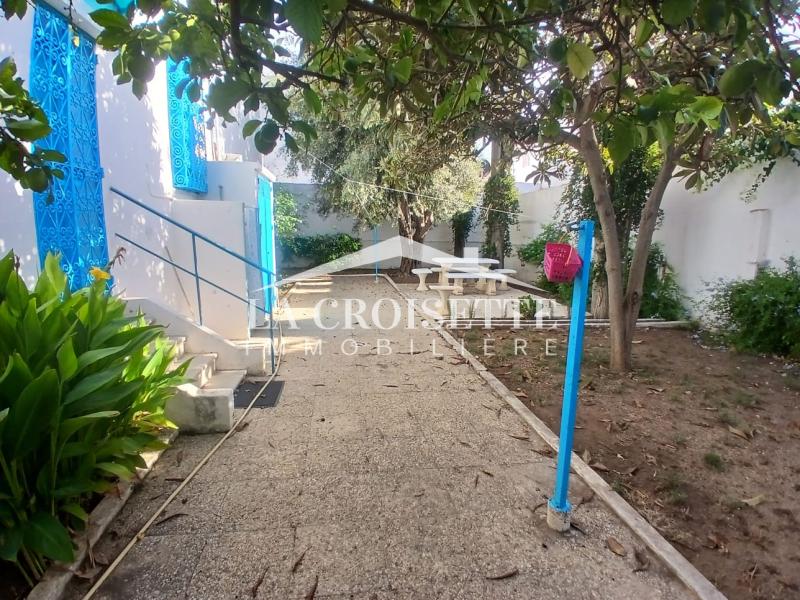 Villa plain-pied S+2 meublée à La Marsa