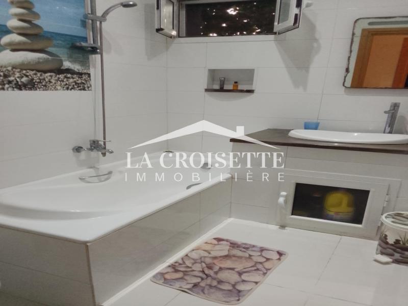Villa S+4 avec piscine à La Soukra