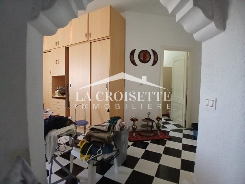 Villa S+4 avec piscine à La Soukra