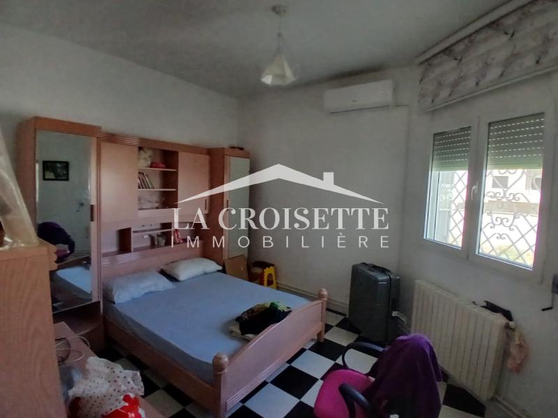 Villa S+4 avec piscine à La Soukra