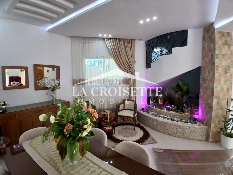 Villa S+4 avec piscine à La Soukra