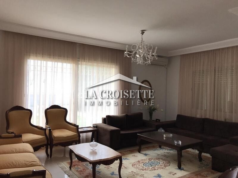Villa S+3 à La Soukra  